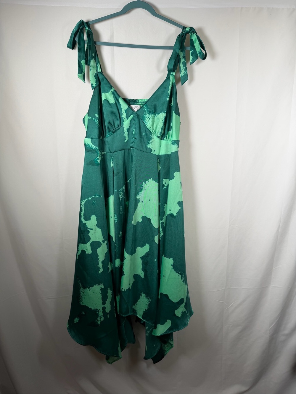 Alexis x Target Green Abstract‎ Print Asymmetrical Babydoll Tie-Shoulder Dress